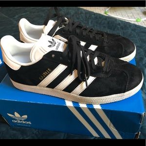Adidas Gazelle, Black Suede, White Stripe